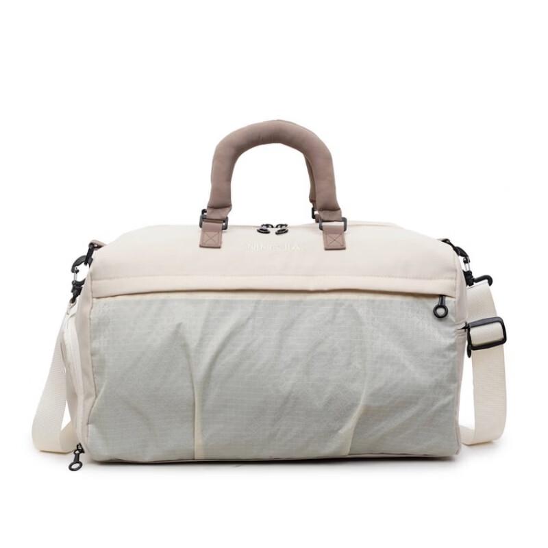 Women s Lightweight Multi-functional Travel & Gym Bag
Women s Lightweight Multi-functional Travel & Gym Bag