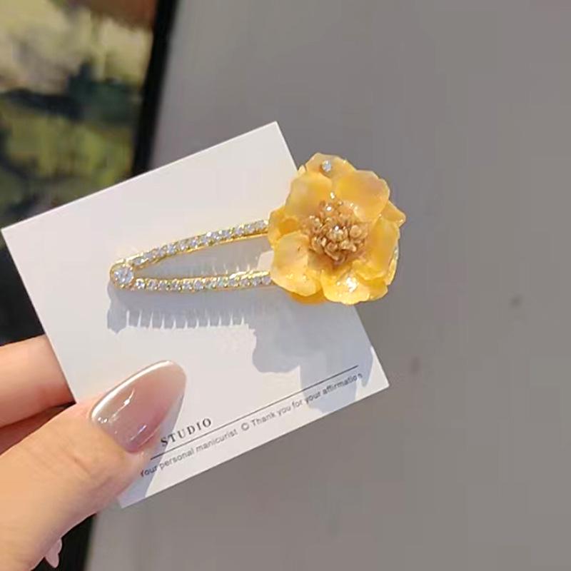 Korean Drip Glaze Flower Hair Clip – Diamond-Studded Duckbill for Exquisite, Versatile Styling
Korean Drip Glaze Flower Hair Clip – Diamond-Studded Duckbill for Exquisite, Versatile Styling