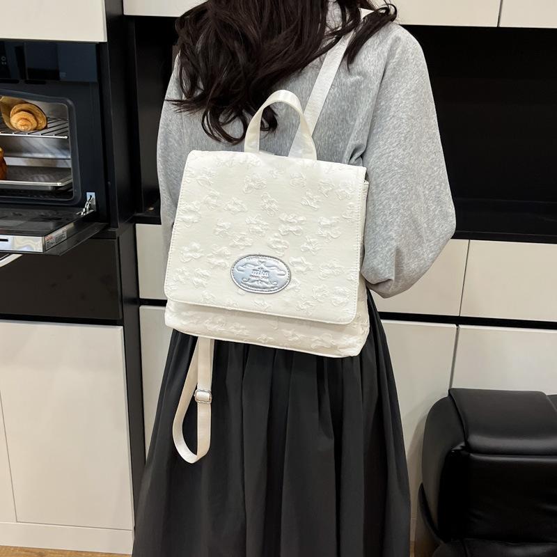 Fashion travel backpack 2025 new summer fashion temperament fashion trend large capacity backpack
Fashion travel backpack 2025 new summer fashion temperament fashion trend large capacity backpack