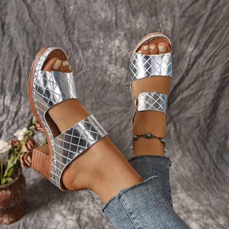 New summer slope heel with fish mouth slippers women s fashion large size thick heel beach sandals spot 43 срібний
New summer slope heel with fish mouth slippers women s fashion large size thick heel beach sandals spot 43 срібний