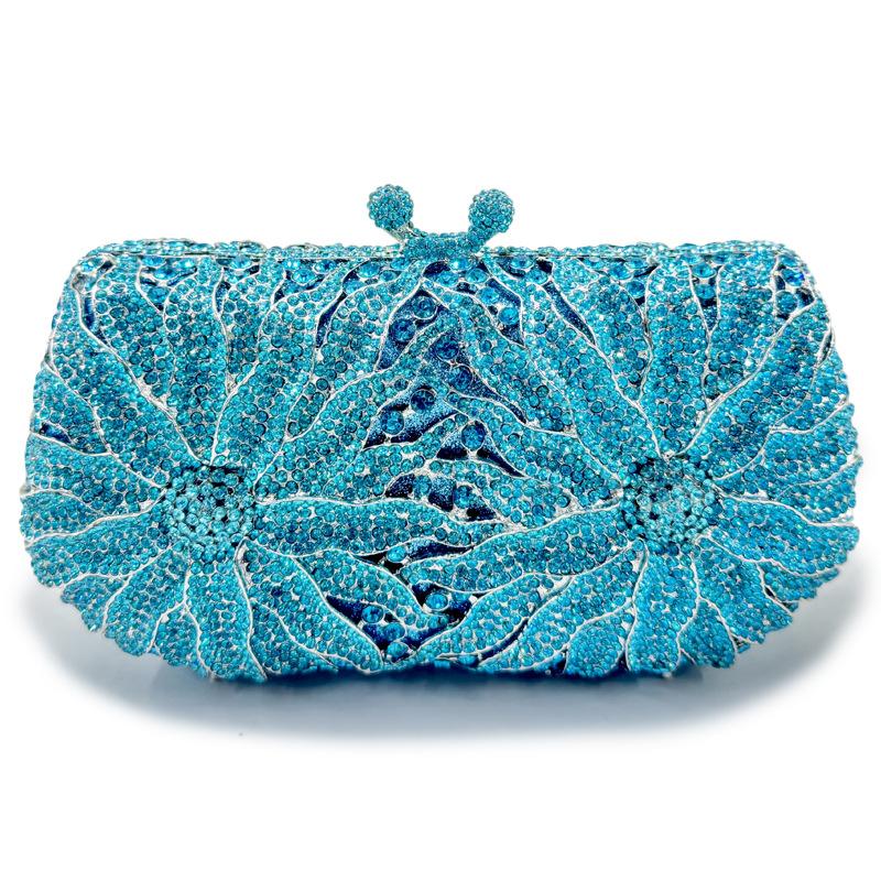 Women s Diamond Hollow Bag Handmade Hardware Bag Diamond Flower Pattern Dinner Bag Chain Handbag
Women s Diamond Hollow Bag Handmade Hardware Bag Diamond Flower Pattern Dinner Bag Chain Handbag