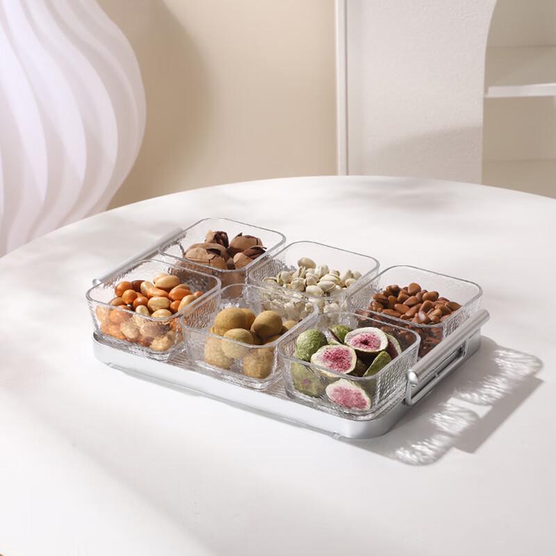 Zhinianhua Hammered Glass Divided Fruit & Snack Serving Set
Zhinianhua Hammered Glass Divided Fruit & Snack Serving Set