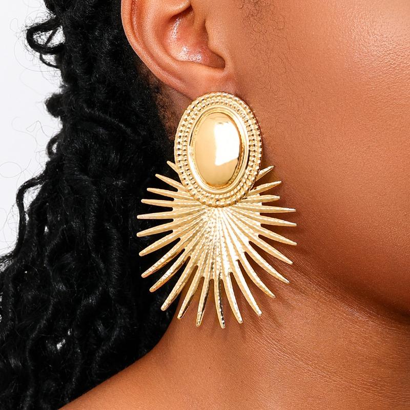 Oval Large Hoop Earrings for Women Statement Metal Alloy Earrings Trendy Versatile European Style Jewelry золотой
Oval Large Hoop Earrings for Women Statement Metal Alloy Earrings Trendy Versatile European Style Jewelry золотой