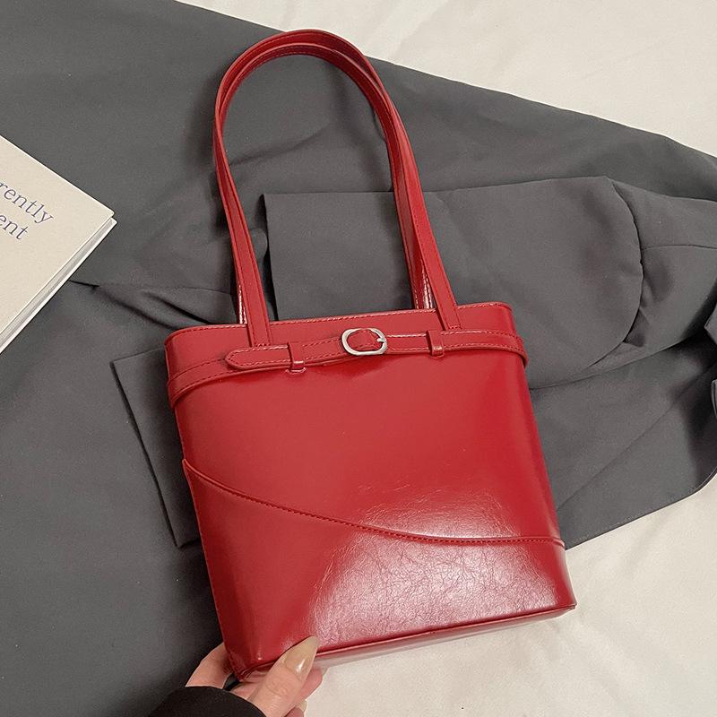 Новый продукт оптовая мода высокое чувство корейская версия темпераментная портативная сумка-ведро универсальная сумка-мессенджер в стиле Spice Girl для поездок на работу
Новый продукт оптовая мода высокое чувство корейская версия темпераментная портативная сумка-ведро универсальная сумка-мессенджер в стиле Spice Girl для поездок на работу