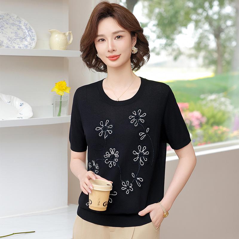 Stylish Ice Silk Floral Embroidered Short-Sleeve T-Shirt for Middle-Aged & Elderly Women XL (recommended for 100-110 jin) чёрный
Stylish Ice Silk Floral Embroidered Short-Sleeve T-Shirt for Middle-Aged & Elderly Women XL (recommended for 100-110 jin) чёрный
