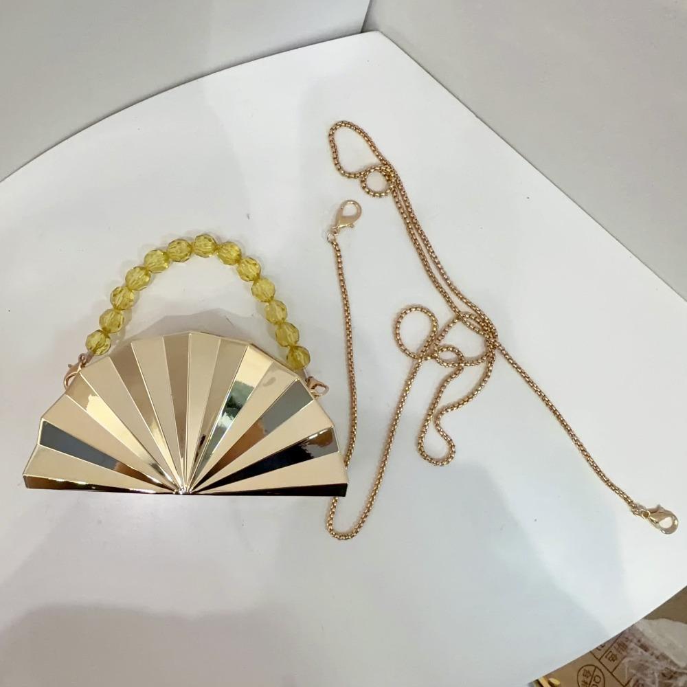 Fashionable Solid Color Mini Bag Pearl Chain Glossy Finish Acrylic Bag Mini Size Fan-Shaped Evening Clutch Bag Banquet Party Bag золотий
Fashionable Solid Color Mini Bag Pearl Chain Glossy Finish Acrylic Bag Mini Size Fan-Shaped Evening Clutch Bag Banquet Party Bag золотий
