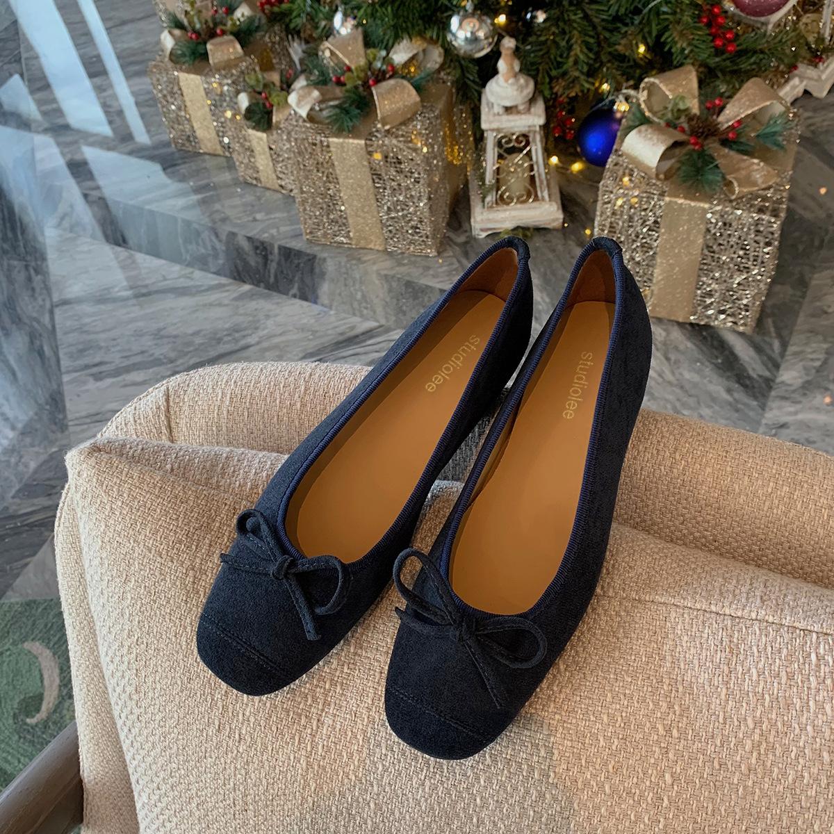 Spot sheepskin version~ Grape mother same classic temperament round head commuting shallow mouth bow ballet style single shoes women 34
Spot sheepskin version~ Grape mother same classic temperament round head commuting shallow mouth bow ballet style single shoes women 34