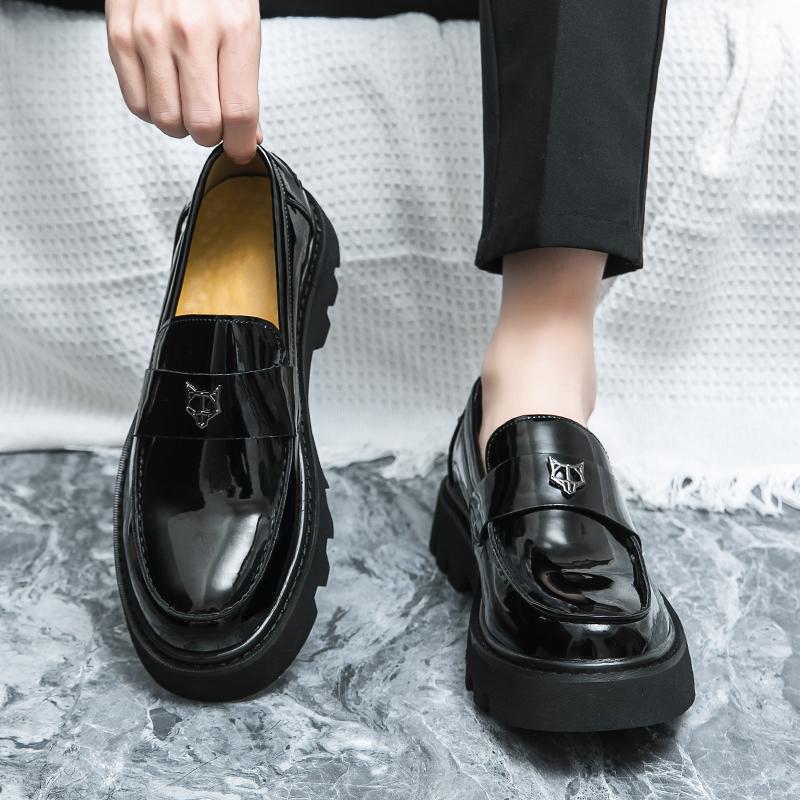 Leather shoes men s autumn new men s black casual leather shoes British style soft sole business new wedding groom shoes 38 чёрный
Leather shoes men s autumn new men s black casual leather shoes British style soft sole business new wedding groom shoes 38 чёрный