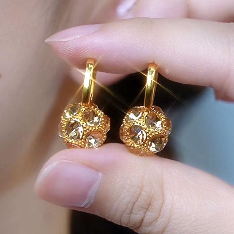 Diamond round pendant earrings retro light luxury high-end ear buckles niche temperament exquisite versatile earrings women
Diamond round pendant earrings retro light luxury high-end ear buckles niche temperament exquisite versatile earrings women