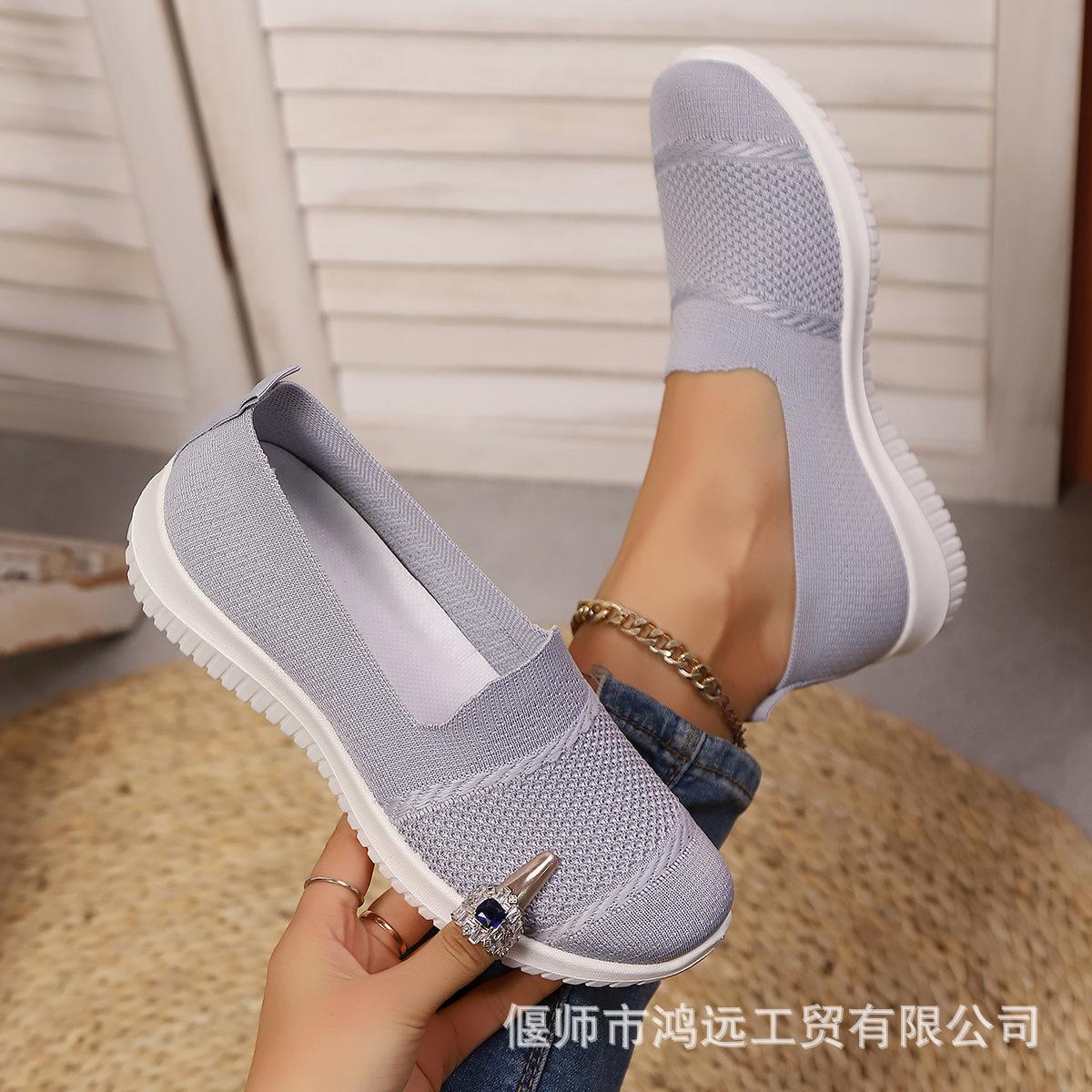 Large size foreign trade women s shoes one-pedal mother shoes soft-soled single shoes comfortable old Beijing cloth shoes women 44
Large size foreign trade women s shoes one-pedal mother shoes soft-soled single shoes comfortable old Beijing cloth shoes women 44