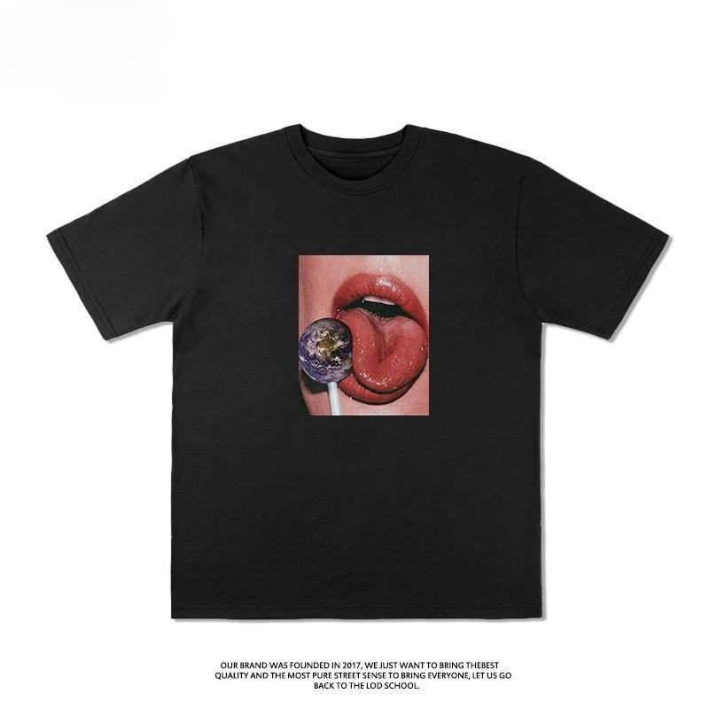 European and American Style High Street Retro Lollipop Print Hip Hop T-shirt Loose Short Sleeve Men s and Women s Half Sleeves XXXXL
European and American Style High Street Retro Lollipop Print Hip Hop T-shirt Loose Short Sleeve Men s and Women s Half Sleeves XXXXL