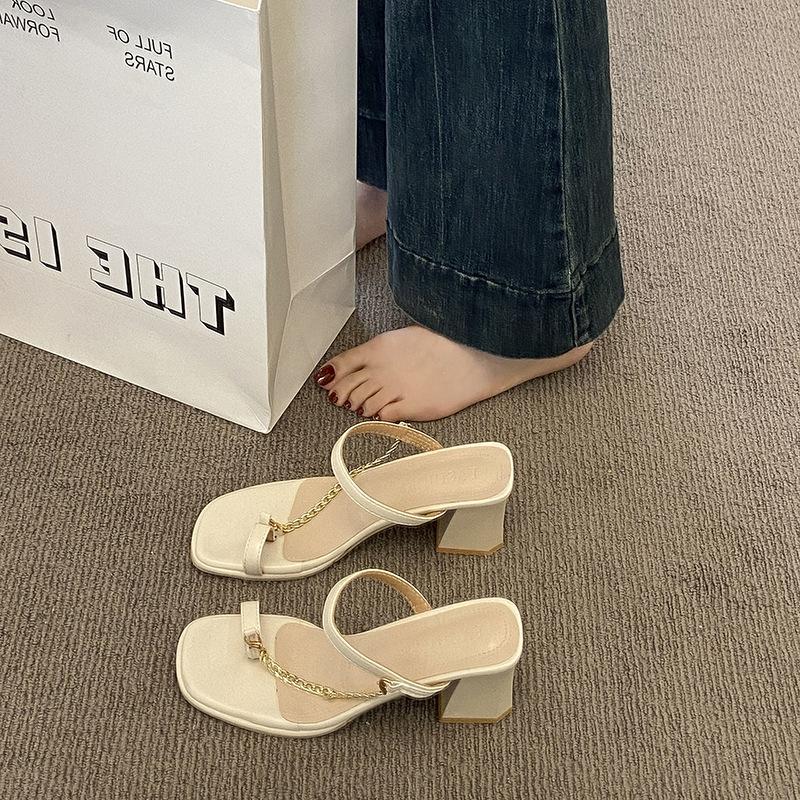 Thick heel square head set toe slippers women s outer wear 2025 new summer skirt beach sandals 40 чорний
Thick heel square head set toe slippers women s outer wear 2025 new summer skirt beach sandals 40 чорний