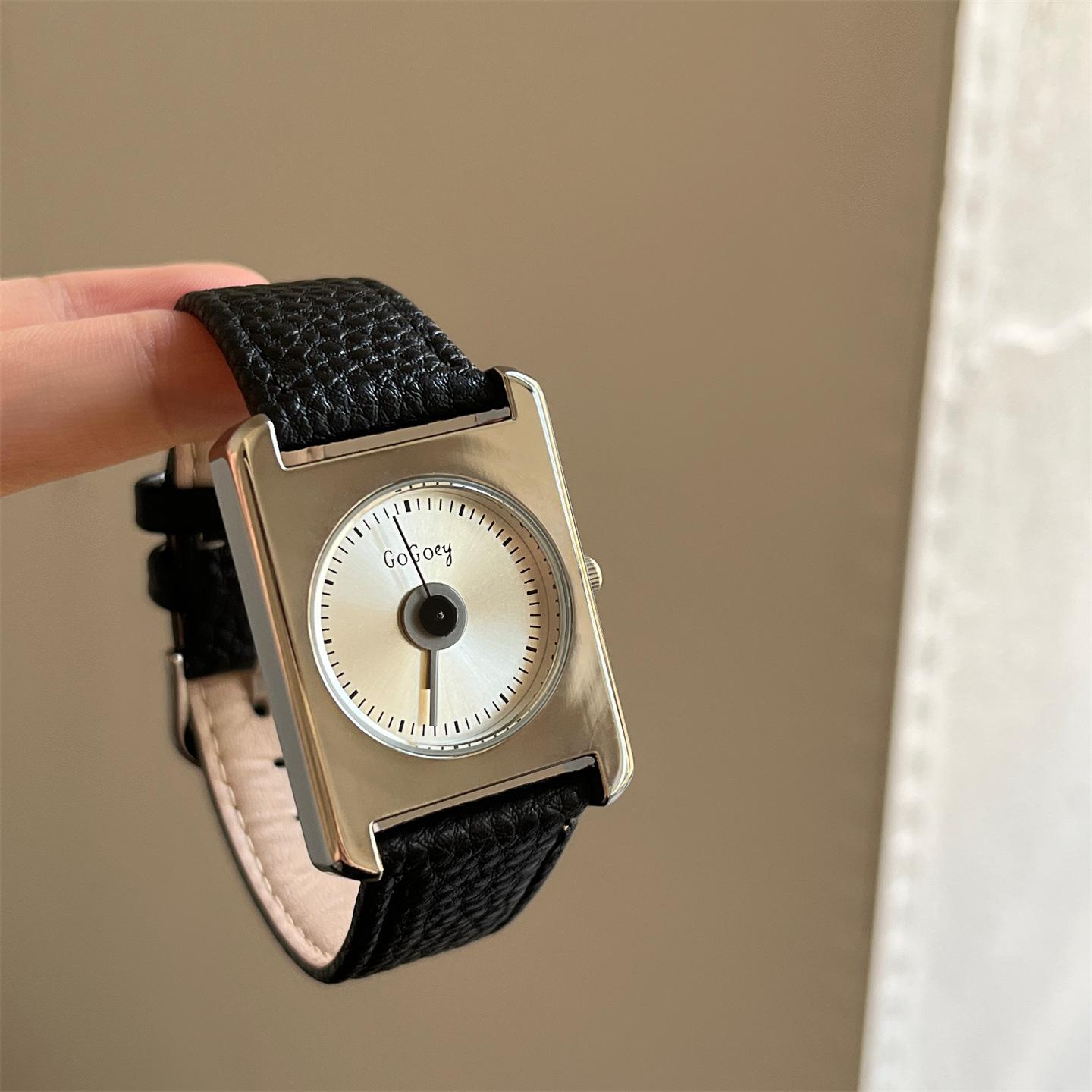 Gogoey Square Watch Women S Glossy Large Dial Retro Belt Trendy Fashion Personality
Gogoey Square Watch Women S Glossy Large Dial Retro Belt Trendy Fashion Personality