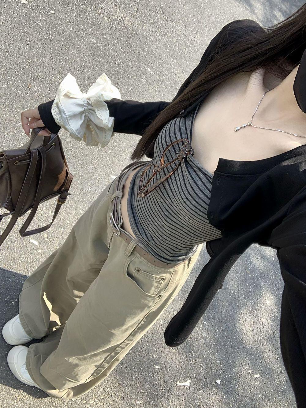 Korean-Style Striped Tank & Cardigan Two-Piece Set - Women s Slim-Fit Early Autumn Wear XL
Korean-Style Striped Tank & Cardigan Two-Piece Set - Women s Slim-Fit Early Autumn Wear XL