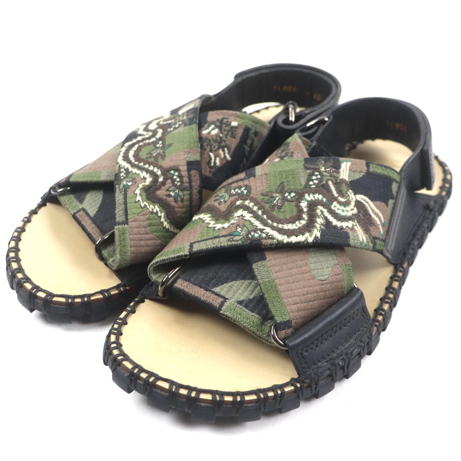 Excellent VALENTINO Sandals Dragon Embroidery Strap Black khaki leather mens 40 Used
Excellent VALENTINO Sandals Dragon Embroidery Strap Black khaki leather mens 40 Used