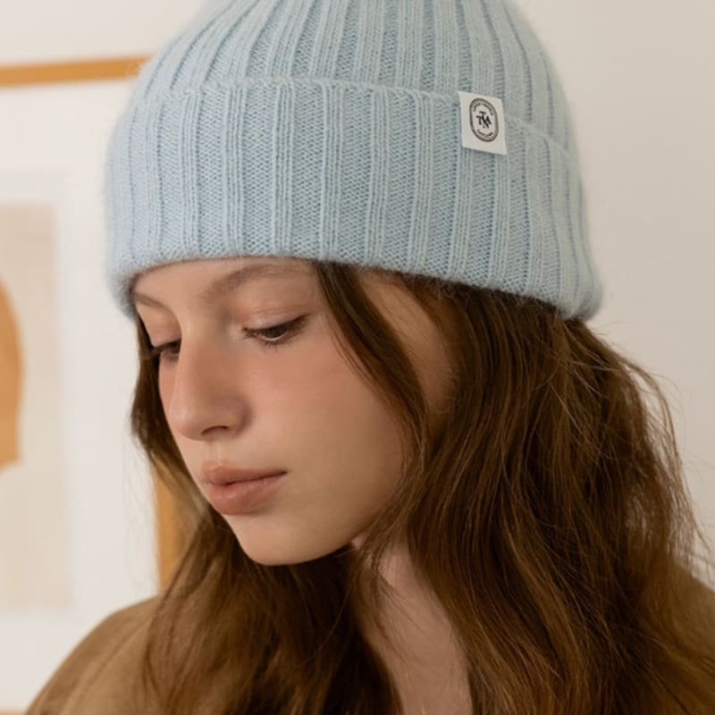 TATIANA Rabbit Fur Blend Ribbed Beanie HT8211 3 Colors WHITE
TATIANA Rabbit Fur Blend Ribbed Beanie HT8211 3 Colors WHITE