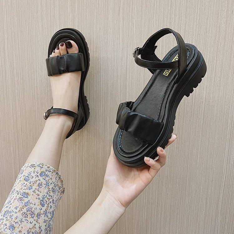 Модные женские босоножки на танкетке и среднем каблуке в римском стиле, женские летние босоножки на плоской подошве 2024 года, новые элегантные белые босоножки на толстой подошве и среднем каблуке в римском стиле 36 чёрный
Модные женские босоножки на танкетке и среднем каблуке в римском стиле, женские летние босоножки на плоской подошве 2024 года, новые элегантные белые босоножки на толстой подошве и среднем каблуке в римском стиле 36 чёрный