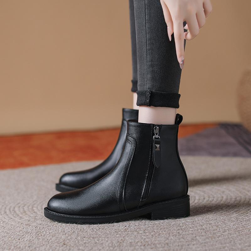 Coarse Heel Leather Short Boots Women s Autumn and Winter Martin Boots Fleece Warm Side Zipper Women s Boots Large Size Shoes Boots S600 35
Coarse Heel Leather Short Boots Women s Autumn and Winter Martin Boots Fleece Warm Side Zipper Women s Boots Large Size Shoes Boots S600 35