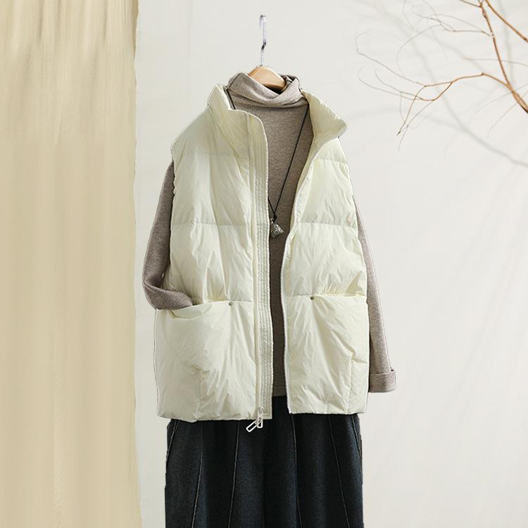 2024 autumn and winter loose fashion short white duck down rivet down vest vest vest vest versatile jacket one size fits all чорний
2024 autumn and winter loose fashion short white duck down rivet down vest vest vest vest versatile jacket one size fits all чорний