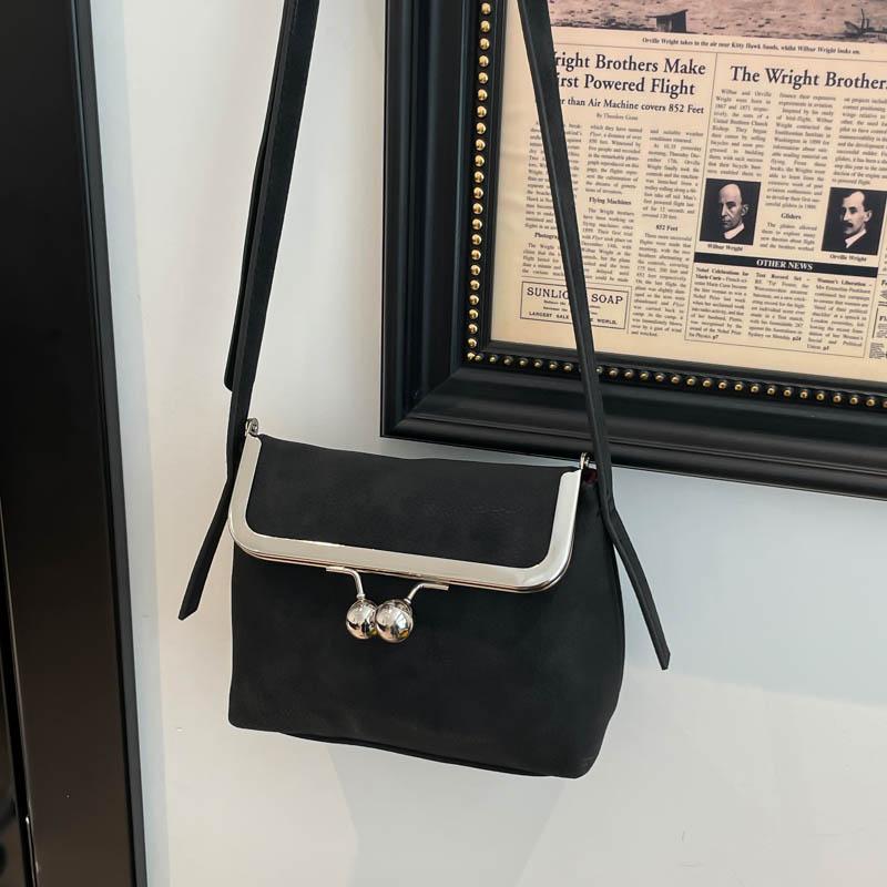 Super Mini Crossbody Bag Lady Girls Cute Clip Purse Purple bolsas de mujer Luxury Bag Designer Handbag Fashion Lipstick Bag
Super Mini Crossbody Bag Lady Girls Cute Clip Purse Purple bolsas de mujer Luxury Bag Designer Handbag Fashion Lipstick Bag