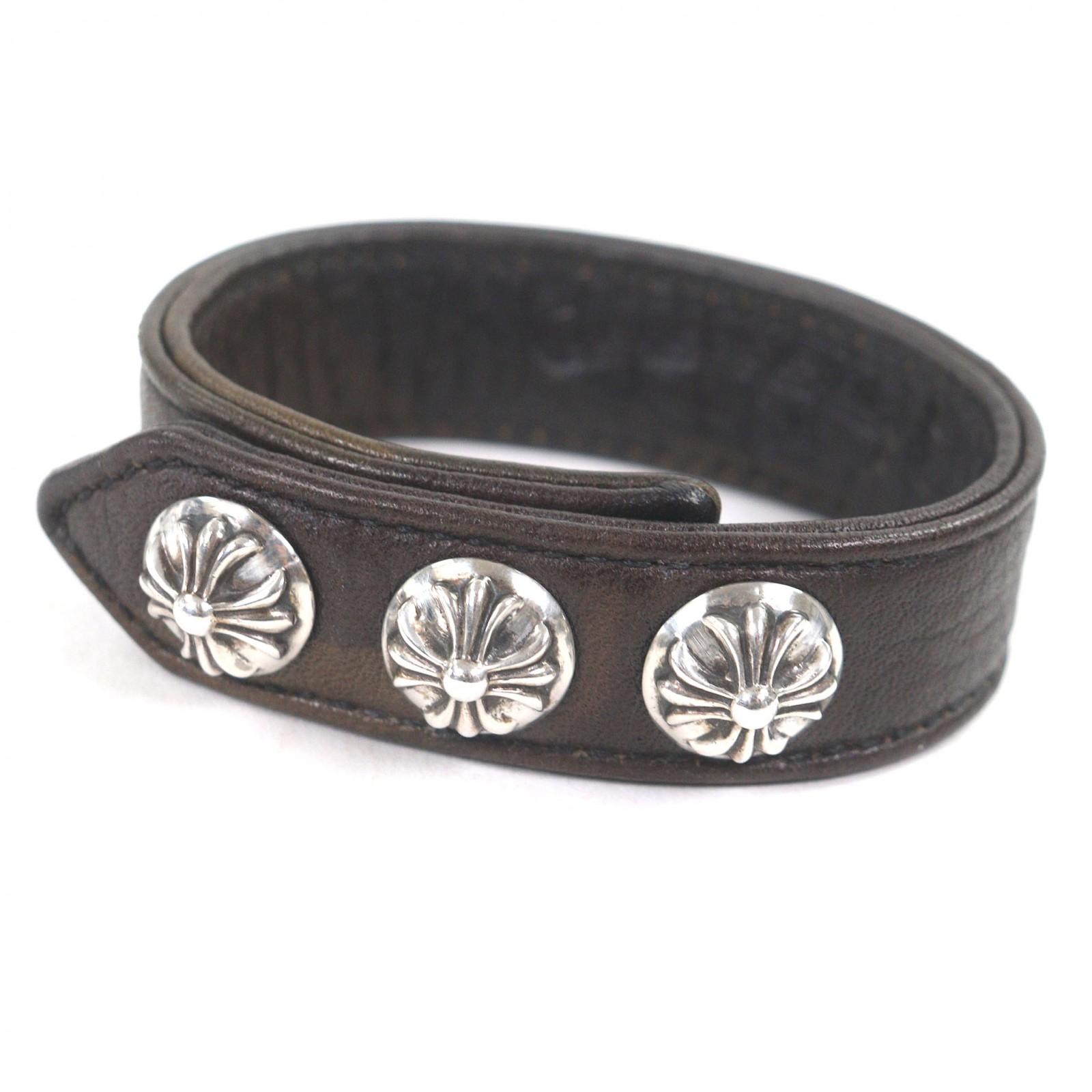 Great CHROME HEARTS bracelet Button 2 Snap Crossball Camouflage leather mens Used
Great CHROME HEARTS bracelet Button 2 Snap Crossball Camouflage leather mens Used
