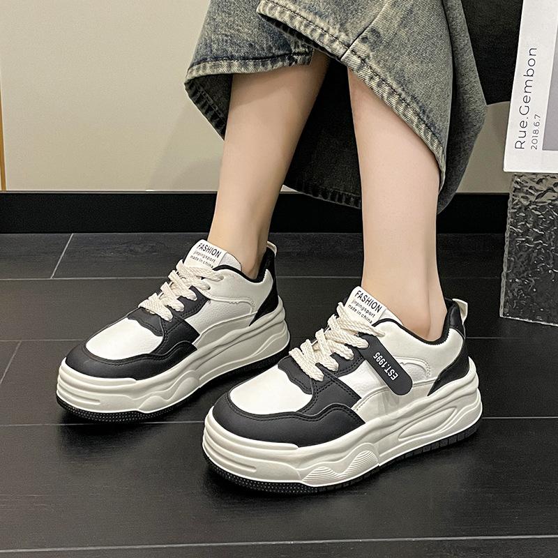 Hong Kong style thick sole heightening little white shoes women s 2024 spring and autumn new fashion versatile lace-up sports and leisure board shoes 40 чорний
Hong Kong style thick sole heightening little white shoes women s 2024 spring and autumn new fashion versatile lace-up sports and leisure board shoes 40 чорний