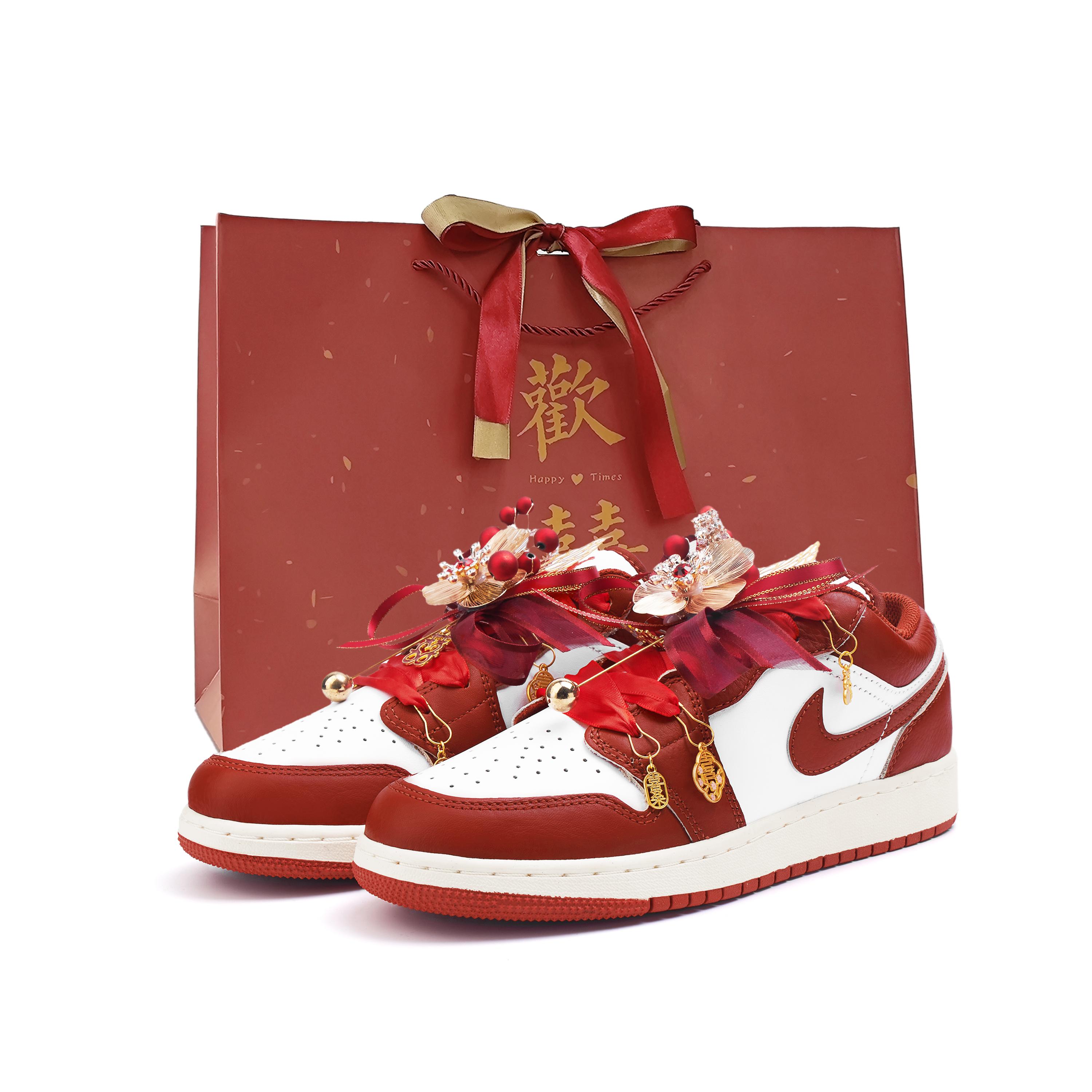 Jordan Air Jordan 1 Low top Vintage Basketball Shoes Women s Red FJ3465-160(Team354-SBOX) 35.5
Jordan Air Jordan 1 Low top Vintage Basketball Shoes Women s Red FJ3465-160(Team354-SBOX) 35.5