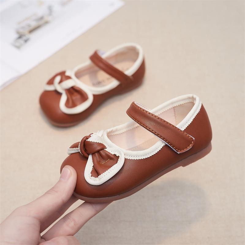Newest Children Leather Shoes Baby Toddler Soft Bottom Flats Breathable Student Casual Girls Princess Dance Party Kids Shoes A 24
Newest Children Leather Shoes Baby Toddler Soft Bottom Flats Breathable Student Casual Girls Princess Dance Party Kids Shoes A 24