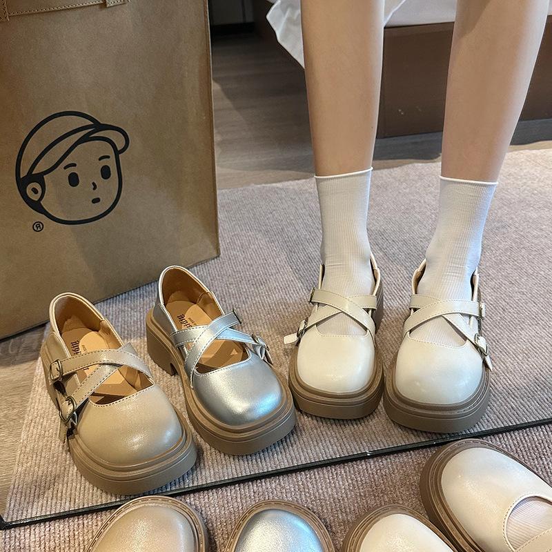 Small man thick-soled silver buckle casual small leather shoes women s 2025 new spring and autumn Mary Jane single shoes loafers 35
Small man thick-soled silver buckle casual small leather shoes women s 2025 new spring and autumn Mary Jane single shoes loafers 35