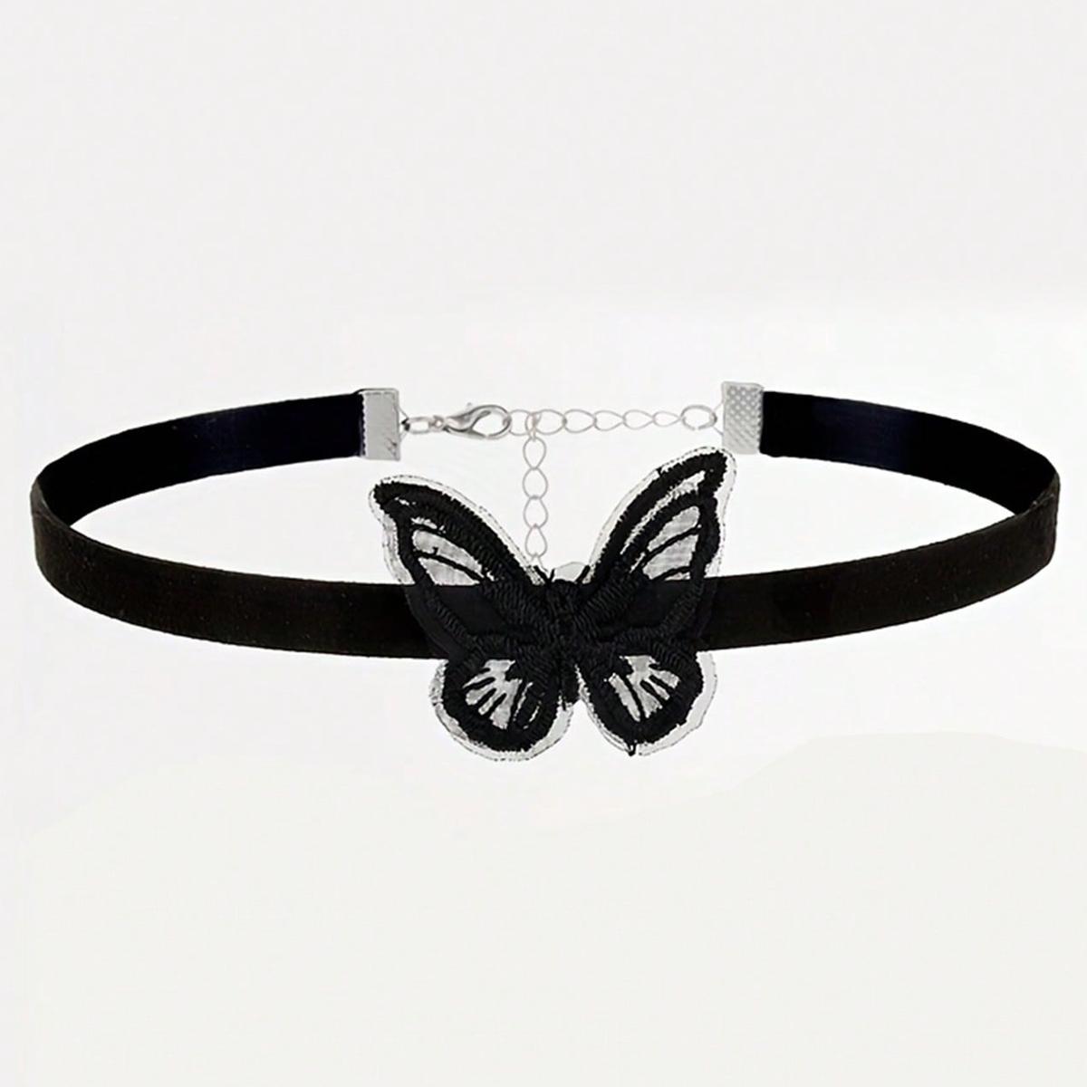 Halloween Retro Gothic Black Skull Love Butterfly Collar Women Wear Y2K Surprise Collar Gift For Daily Holiday Parties
Halloween Retro Gothic Black Skull Love Butterfly Collar Women Wear Y2K Surprise Collar Gift For Daily Holiday Parties