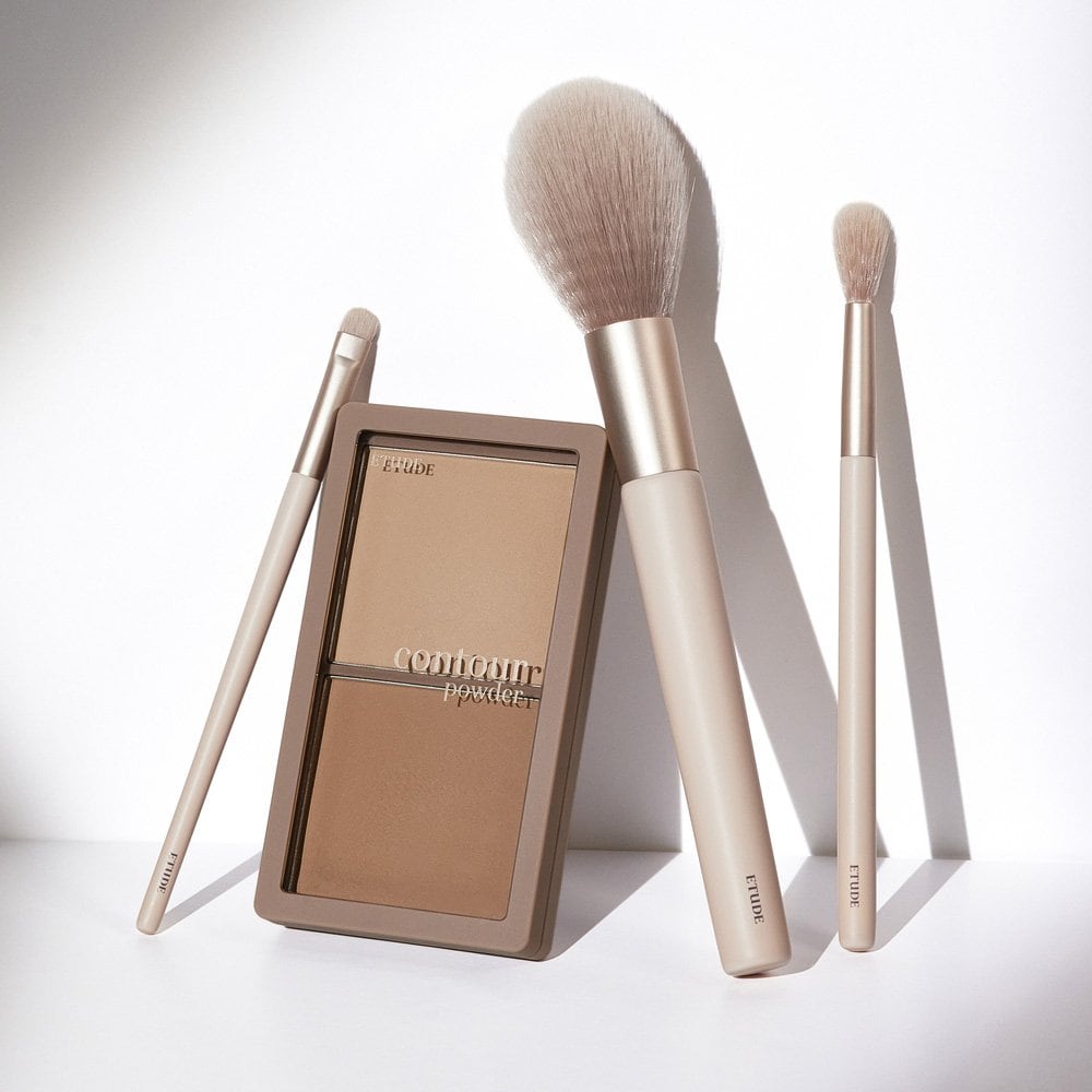 Etude Shadow Shading + 3-piece set of exclusive brushes / Shading / Face Contour 5g*2 #1 Re-creation + Chin. Eye. Nose Brush
Etude Shadow Shading + 3-piece set of exclusive brushes / Shading / Face Contour 5g*2 #1 Re-creation + Chin. Eye. Nose Brush