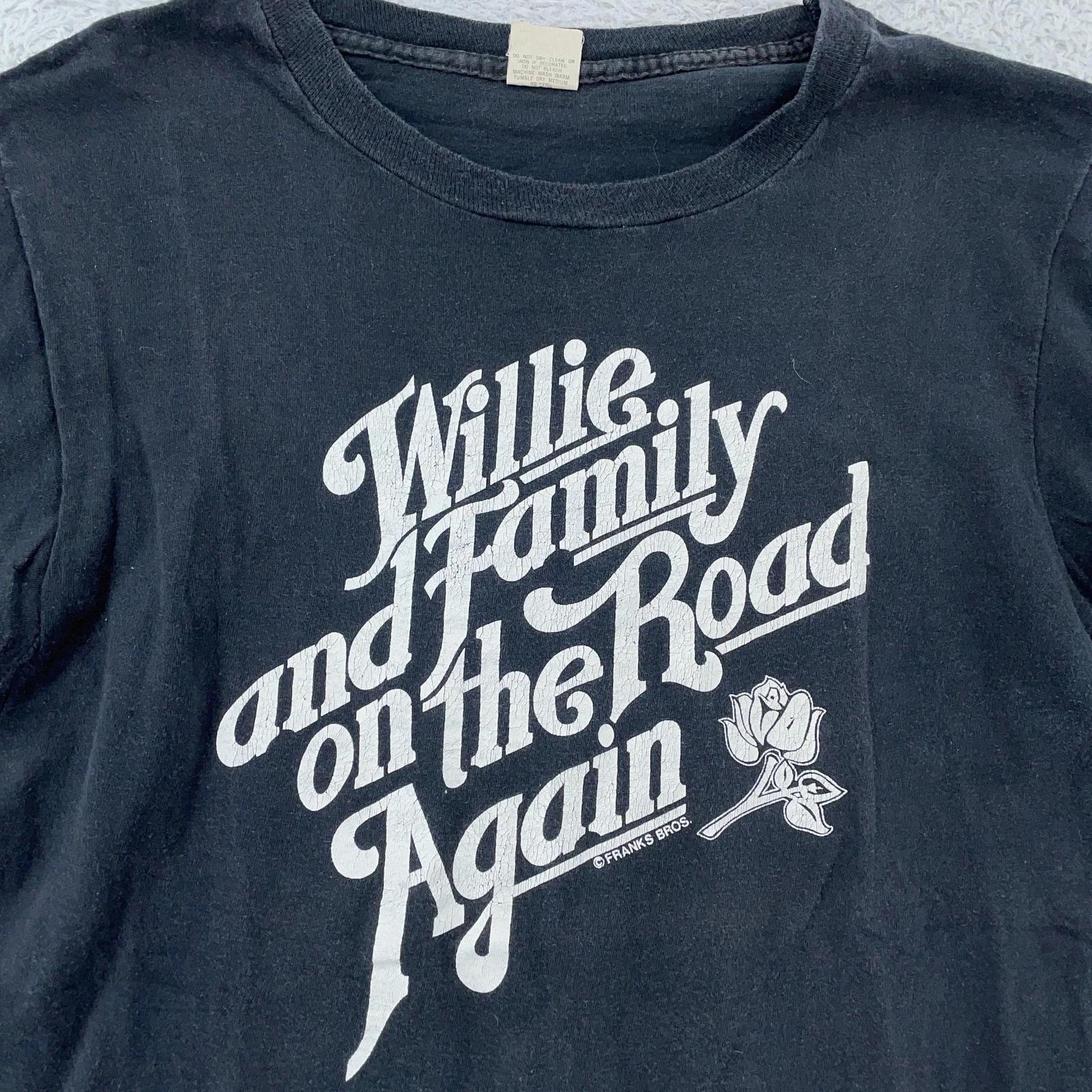 Vintage Willie Nelson Concert T-Shirt Small Black On the Road Again Tour 80s XL
Vintage Willie Nelson Concert T-Shirt Small Black On the Road Again Tour 80s XL