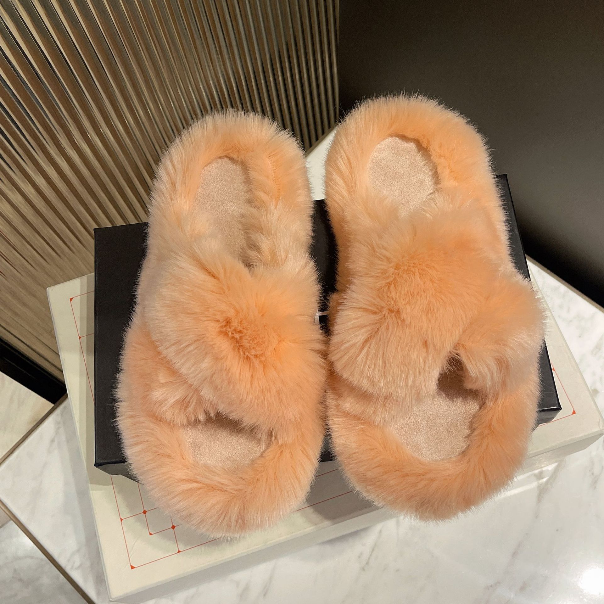 Mao Mao slippers female Internet celebrity outer wear 2025 new Korean version ins spring and autumn tide shoes summer home cotton slippers 42 розовый
Mao Mao slippers female Internet celebrity outer wear 2025 new Korean version ins spring and autumn tide shoes summer home cotton slippers 42 розовый
