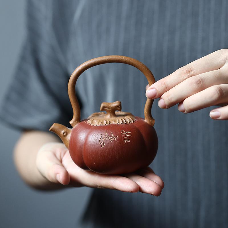 200ml Aesthetic Yixing Purple Clay Teapots Handmade Bionic Pot Raw Ore Mud Tea Soaking Kettle Chinese Zisha Tea Set Teaware Gift
200ml Aesthetic Yixing Purple Clay Teapots Handmade Bionic Pot Raw Ore Mud Tea Soaking Kettle Chinese Zisha Tea Set Teaware Gift