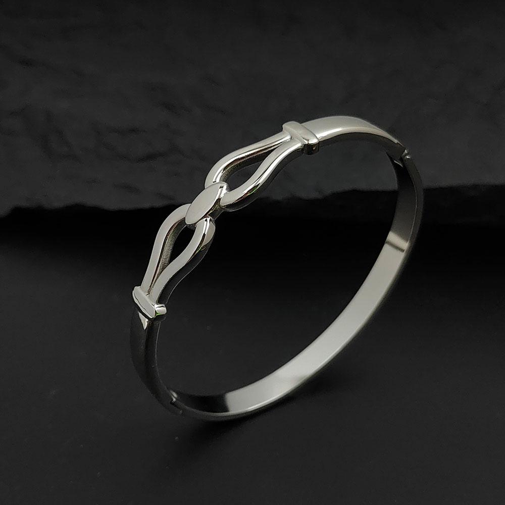 Fashionable Geometric Stainless Steel Gold-plated Bracelet for Women, Waterproof and Non-fading Bracelet, Gift for Wife серебряный
Fashionable Geometric Stainless Steel Gold-plated Bracelet for Women, Waterproof and Non-fading Bracelet, Gift for Wife серебряный