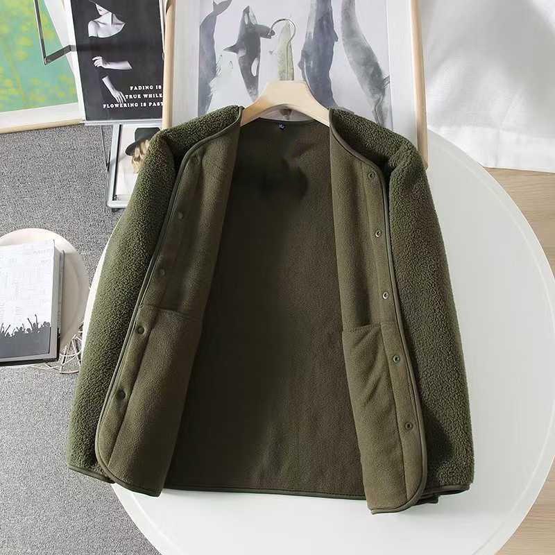 Unisex Faux Lambswool Fleece Cardigan: Warm Autumn/Winter Jacket Large
Unisex Faux Lambswool Fleece Cardigan: Warm Autumn/Winter Jacket Large