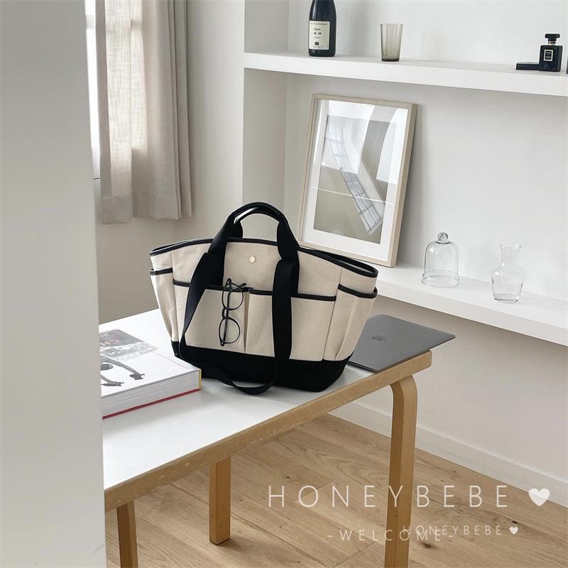 Versatile Korean Crossbody Mummy Bag - Large Capacity, Lightweight Canvas for Mom & Baby 32x16.5x28 cm чёрный
Versatile Korean Crossbody Mummy Bag - Large Capacity, Lightweight Canvas for Mom & Baby 32x16.5x28 cm чёрный