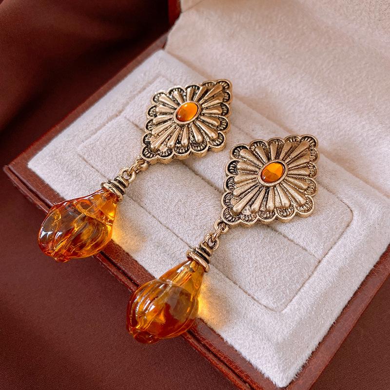 Срібні сережки-пусети з діамантами, ретро, легка розкіш, високий клас, нішеві ретро сережки для жінок
Срібні сережки-пусети з діамантами, ретро, легка розкіш, високий клас, нішеві ретро сережки для жінок