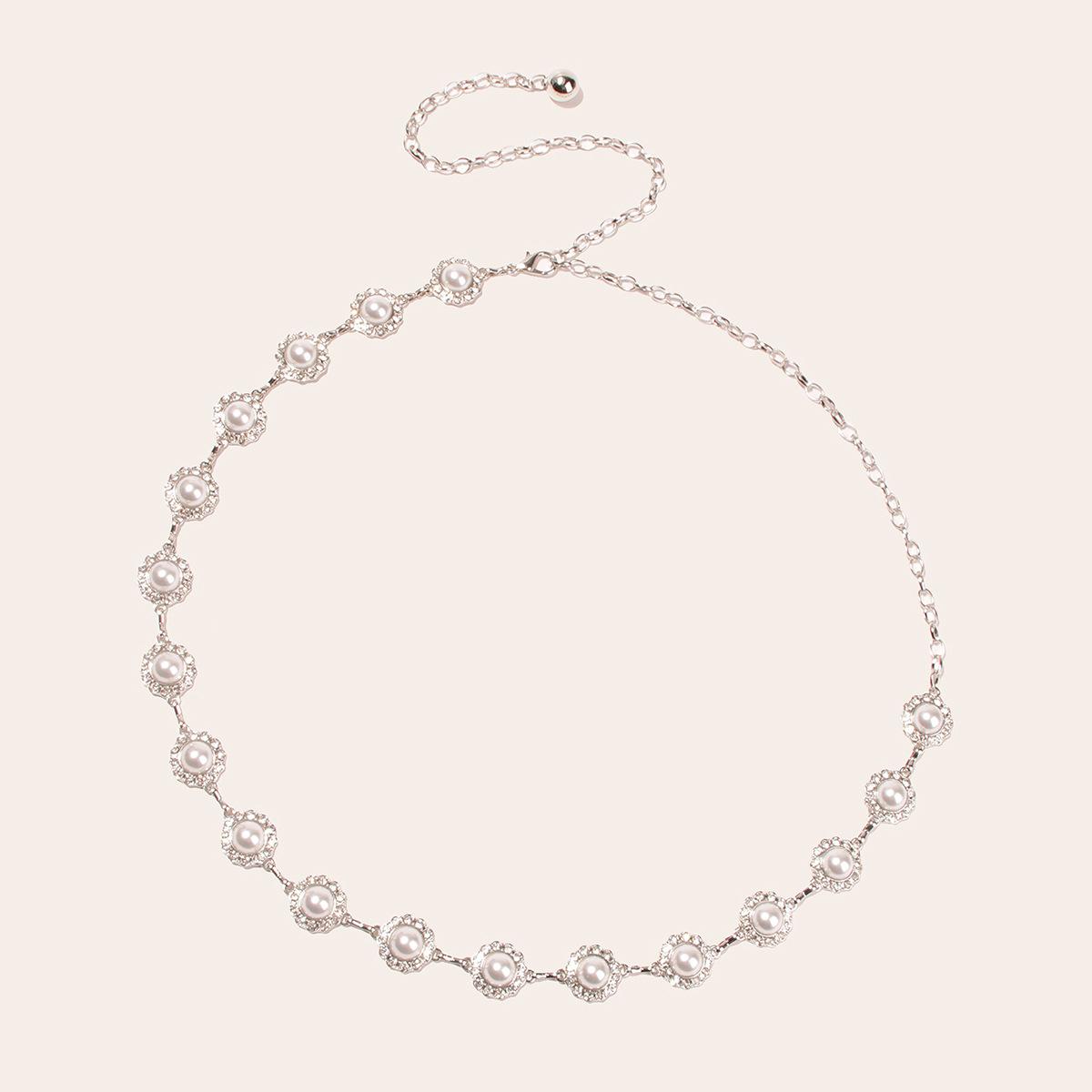 Весна Новый Жемчуг Бриллиантовая Оправа Металлический Корпус Элегантный Милый и Универсальный с Юбочной Поясной Цепочкой
Весна Новый Жемчуг Бриллиантовая Оправа Металлический Корпус Элегантный Милый и Универсальный с Юбочной Поясной Цепочкой