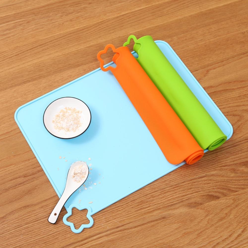 Rectangle Tableware Mat Pentagram Hole Table Pads Portable Baby Silicone Placemat Dish
Rectangle Tableware Mat Pentagram Hole Table Pads Portable Baby Silicone Placemat Dish