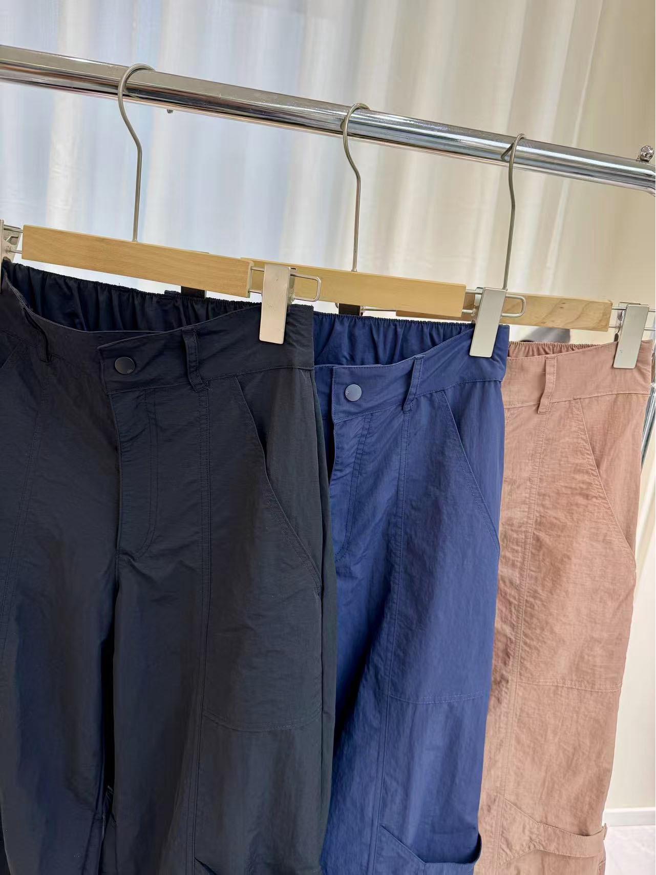 2026 Women s Trendy High-Waisted Wide Leg Cargo Pants - Loose, Straight Leg Design, Cool Casual Style Large
2026 Women s Trendy High-Waisted Wide Leg Cargo Pants - Loose, Straight Leg Design, Cool Casual Style Large