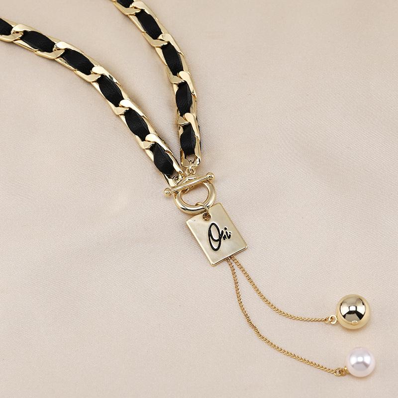 Изысканное Y-образное жемчужное ожерелье для женщин, ретро плетеный дизайн из титановой стали
Изысканное Y-образное жемчужное ожерелье для женщин, ретро плетеный дизайн из титановой стали