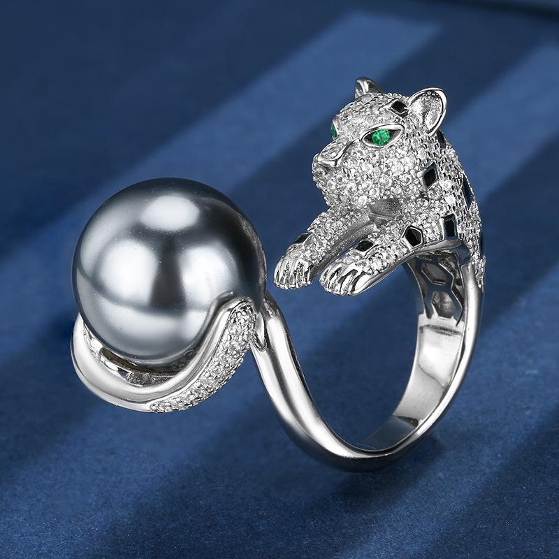 Jewelry Copper Bottom Gold-Plated Simulation Gray Pearl Light Luxury Leopard Set Female 16Mm
Jewelry Copper Bottom Gold-Plated Simulation Gray Pearl Light Luxury Leopard Set Female 16Mm