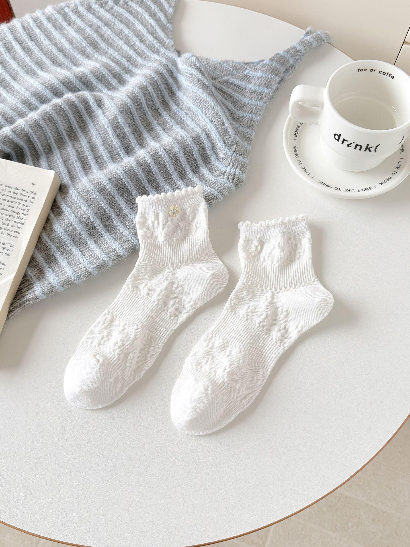 Japanese Style 3D Embossed Lace Ruffled Mid-Calf Cotton Socks - 26 Spring/Summer Collection for Women One Size
Japanese Style 3D Embossed Lace Ruffled Mid-Calf Cotton Socks - 26 Spring/Summer Collection for Women One Size