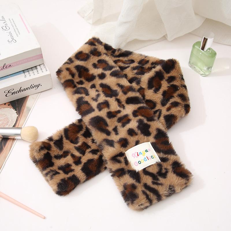 Плюшевий набір сумок для макіяжу та догляду за шкірою з принтом леопарда та шарфом - Велика місткість для осені/зими
Плюшевий набір сумок для макіяжу та догляду за шкірою з принтом леопарда та шарфом - Велика місткість для осені/зими