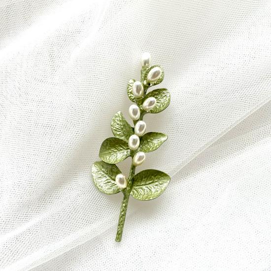 Набір брошок та корсаж з перлів у стилі Морі для весілля нареченої та нареченого
Набір брошок та корсаж з перлів у стилі Морі для весілля нареченої та нареченого