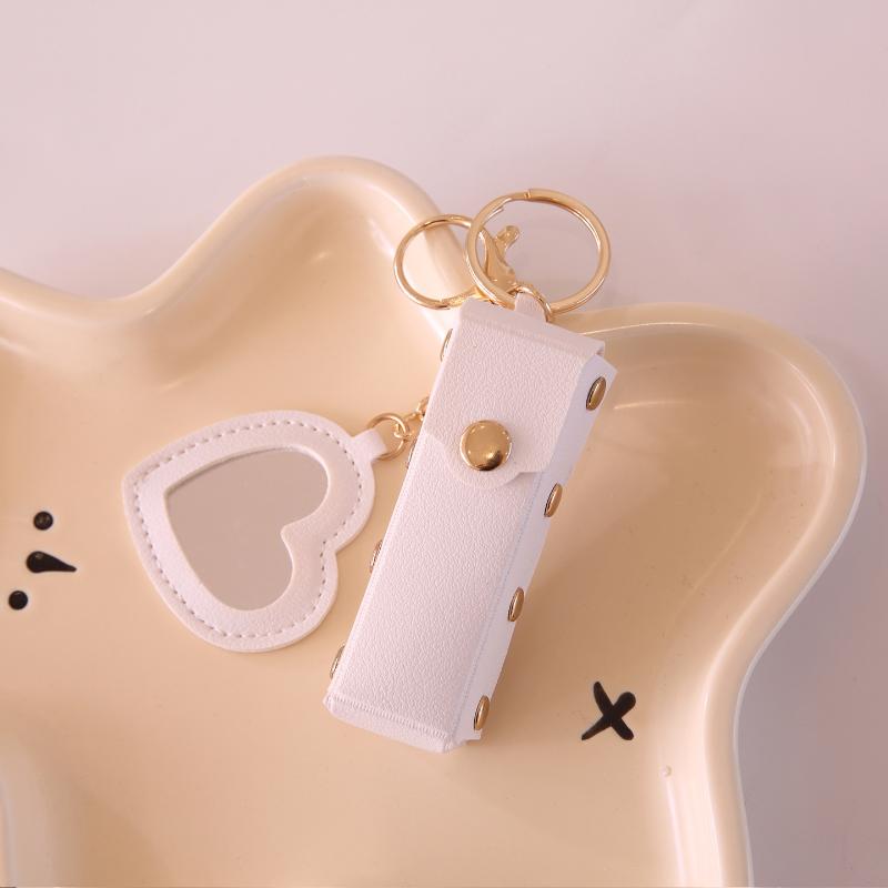Pu Leather Lipstick Bag Outdoor Portable Mini Lip Gloss Bag Multifunctional With Mirror Makeup Lipstick Holder Women білий
Pu Leather Lipstick Bag Outdoor Portable Mini Lip Gloss Bag Multifunctional With Mirror Makeup Lipstick Holder Women білий
