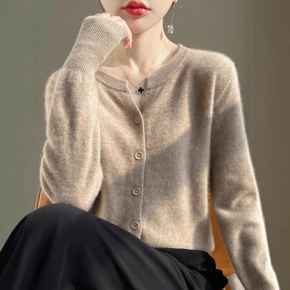 Women s Spring/Summer Slim Fit Knit Cardigan - Comfortable Round Neck Outerwear M (90-110 lbs)
Women s Spring/Summer Slim Fit Knit Cardigan - Comfortable Round Neck Outerwear M (90-110 lbs)