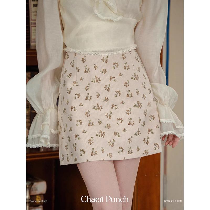 Women s Apricot Floral Print Corduroy Midi Skirt - French Style, High Waist, A-Line, Bodycon, Autumn/Winter M
Women s Apricot Floral Print Corduroy Midi Skirt - French Style, High Waist, A-Line, Bodycon, Autumn/Winter M