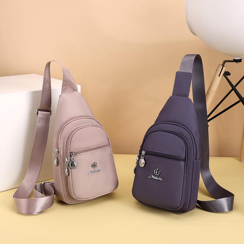 Women s Shoulder Bag Lightweight Water-Repellent Nylon Bag Large Capacity Outdoor Chest Bag бежевий
Women s Shoulder Bag Lightweight Water-Repellent Nylon Bag Large Capacity Outdoor Chest Bag бежевий